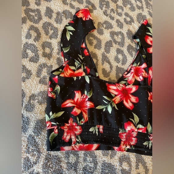 M Guess Crop Top Red Lily Flower - Picture 8 of 16